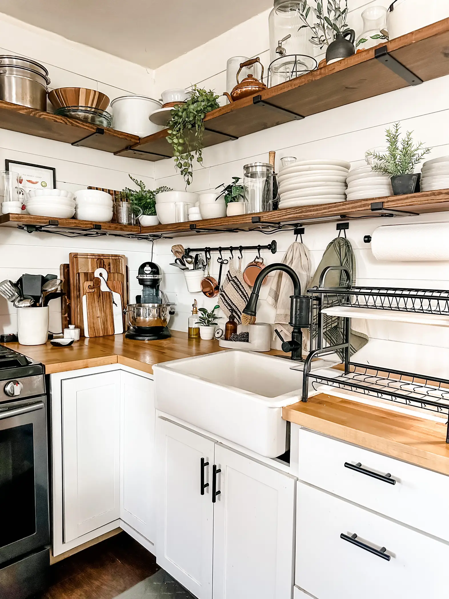 Dar ve Küçük Mutfak Modelleri Kullanışlı mı